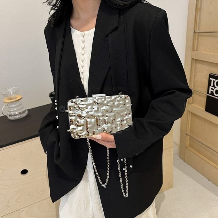 Metal Shell Evening Crossbody Bag - Image 7
