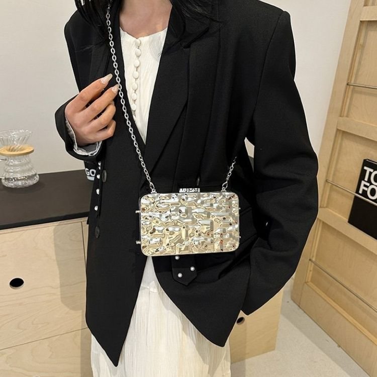 Metal Shell Evening Crossbody Bag - Image 8