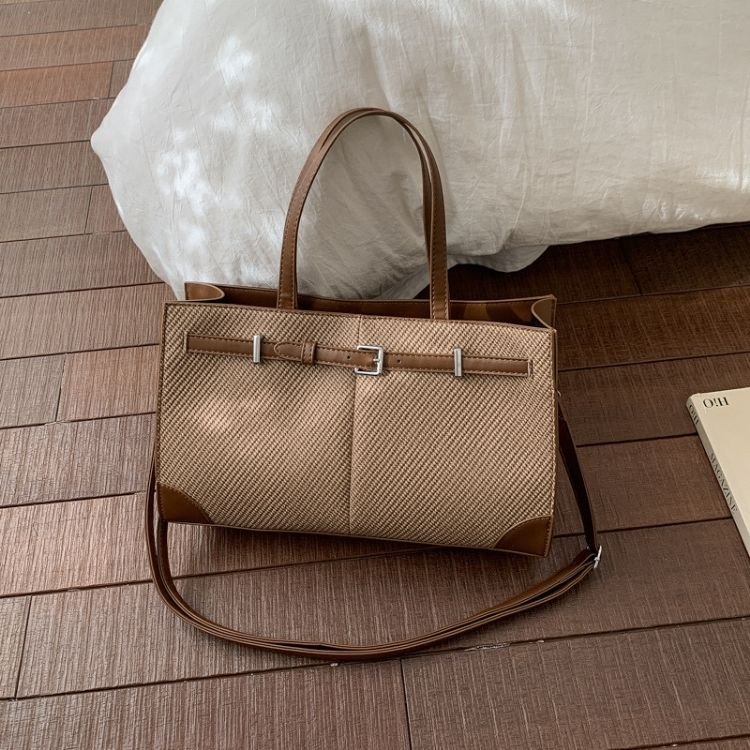 Elegant Large Tote Shoulder Bag - Image 9
