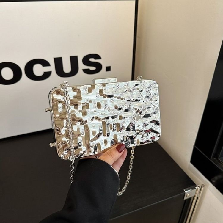 Metal Shell Evening Crossbody Bag - Image 10