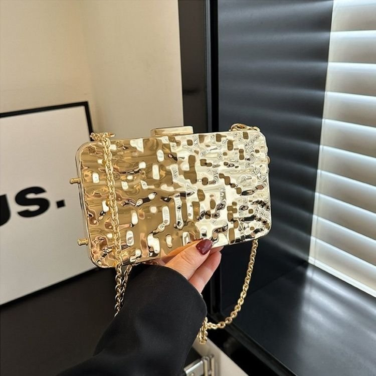 Metal Shell Evening Crossbody Bag - Image 11
