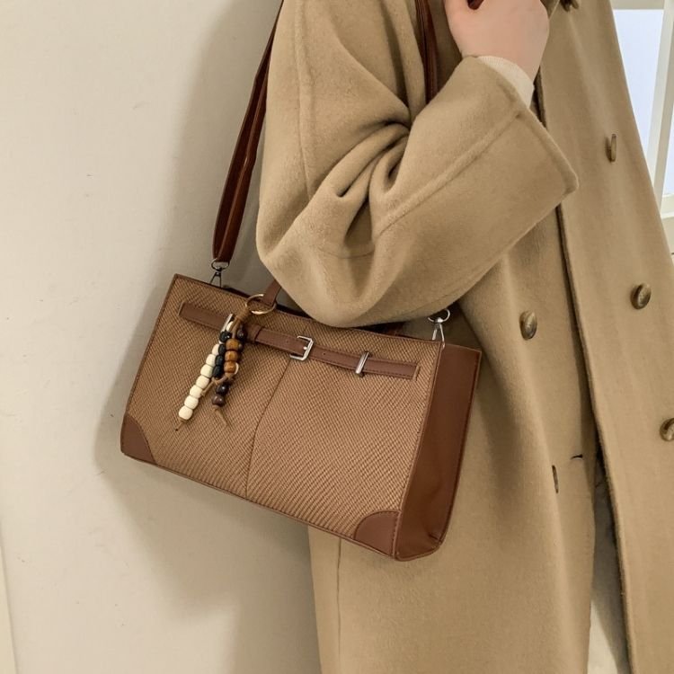 Elegant Large Tote Shoulder Bag - Image 15