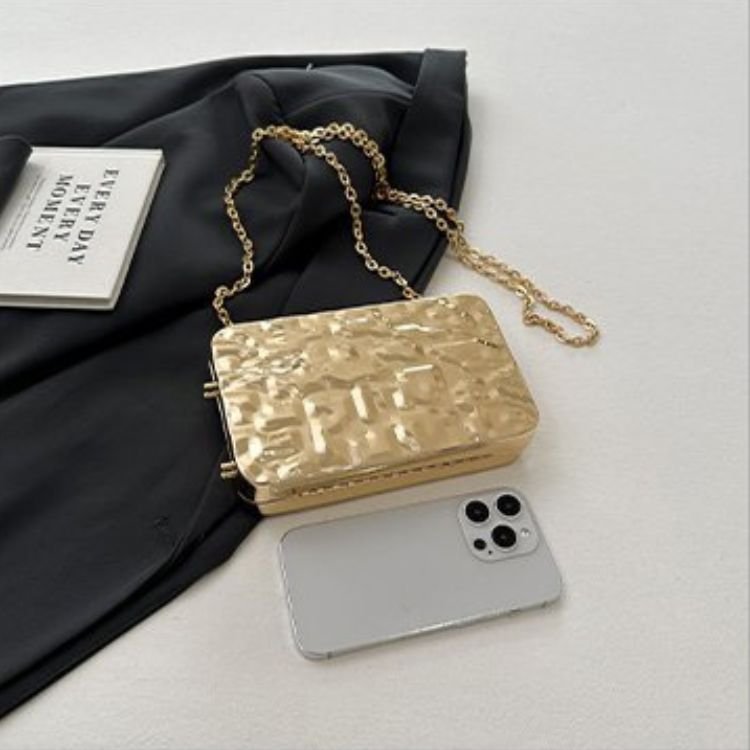 Metal Shell Evening Crossbody Bag - Image 5