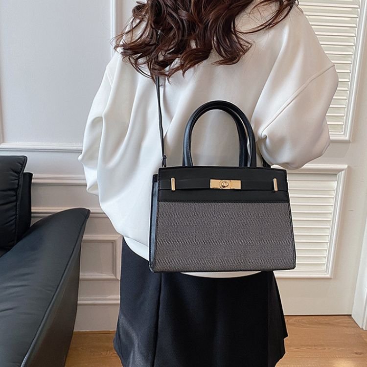 Elegant Color Block Shoulder Bag - Image 16